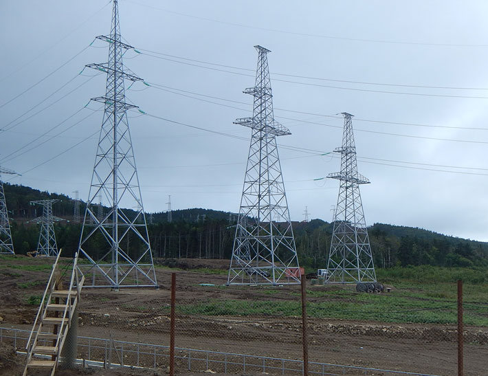 Первая линия электропередачи схемы выдачи электрической мощности для Сахалинской ГРЭС-2, Фото: energybase. ru
